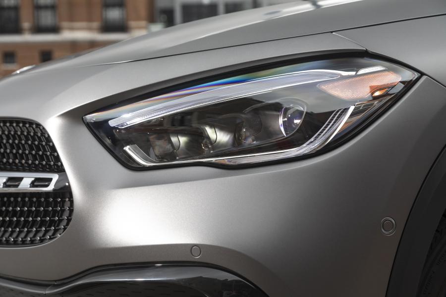 Детали экстерьера Mercedes-Benz GLA250 AMG Line (H247) 2020 года  (NA) (фото 27 из 96)